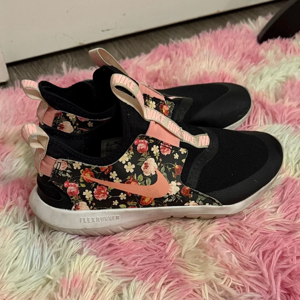 Nike Kids Black and Pink Floral Sneakers